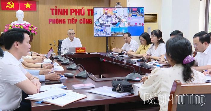 Đồng chí Bí thư Tỉnh ủy Phạm Đại Dương chủ trì buổi tiếp công dân đối với bà Vũ Thị Sơn.
