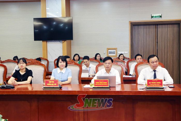 Các đại biểu dự Hội nghị.