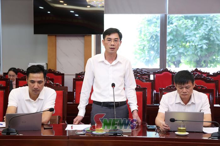 Lãnh đạo Sở Nông nghiệp và Môi trường phát biểu tại cuộc làm việc. Ảnh: PV