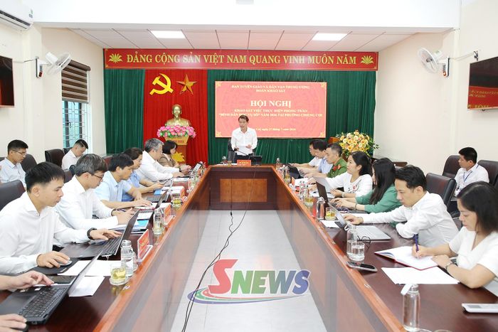 Đoàn khảo sát của Ban Tuyên giáo và Dân vận Trung ương làm việc với phường Chiềng Cơi.