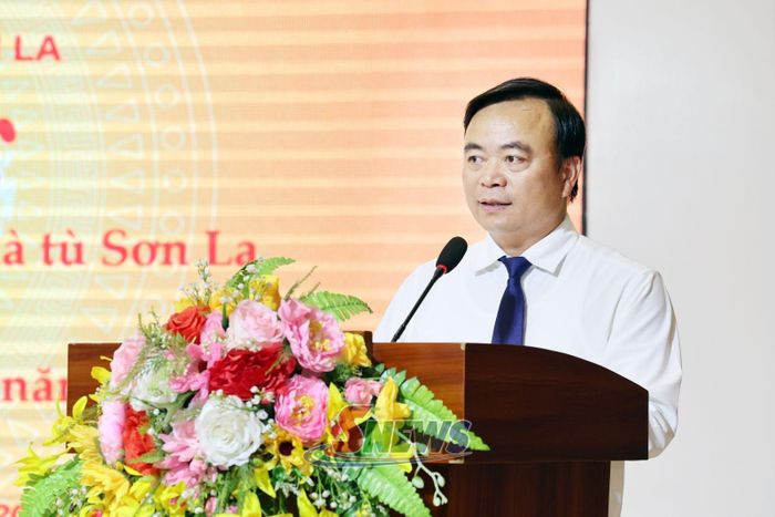 Đồng chí Phó Chủ tịch Thường trực UBND tỉnh phát biểu tại chương trình gặp mặt.