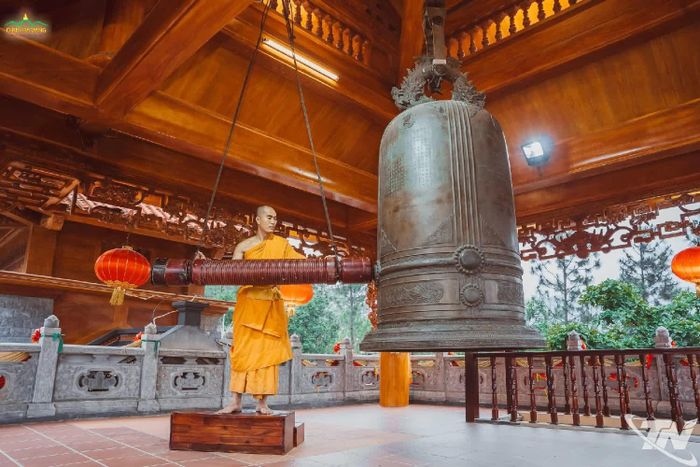 Tiếng chuông Bát Nhã đồng vọng từ 18.000 ngôi chùa tri ân các Anh hùng liệt sĩ.