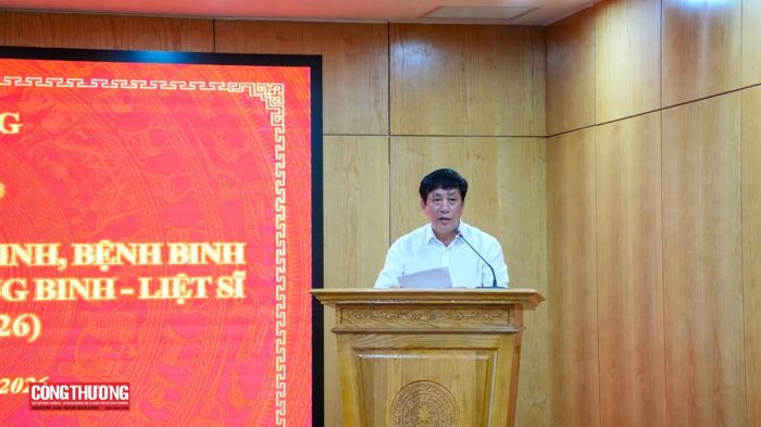 Đồng chí Phan Văn Bản, Ủy viên Ban Thường vụ Đảng ủy Bộ, Phó Bí thư Thường trực Đảng ủy Bộ Công Thương phát biểu tại chương trình gặp mặt.
