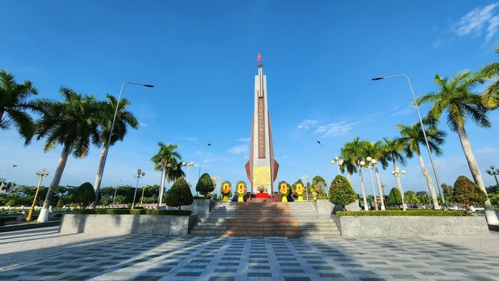 Nghĩa trang Liệt sĩ xã Phước Long, nơi đang được lấy mẫu sinh phẩm giám định ADN.
