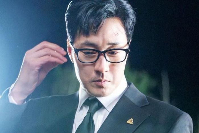 Tạo hình của So Ji Sub trong “Đặc vụ Kim tái khởi động”. (Ảnh: Netflix).
