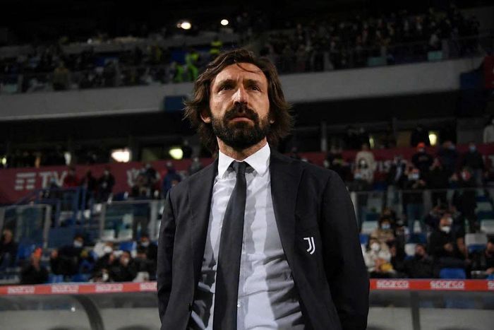 Pirlo nguy cơ mất cơ hội dẫn dắt tuyển Italy.