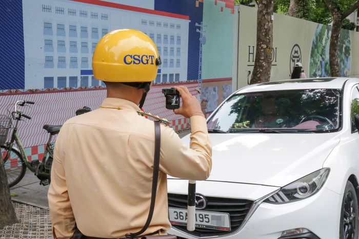 Camera mini được sử dụng thường xuyên để ghi hình xe vi phạm.