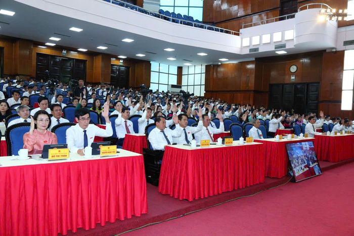 Tại Kỳ họp thứ Tư, HĐND tỉnh Thanh Hóa đã thông qua 31 nghị quyết trên nhiều lĩnh vực quan trọng, liên quan trực tiếp đến sự phát triển của tỉnh. Ảnh: Quốc Hương