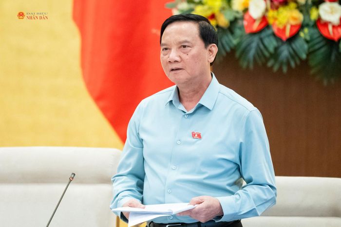 Phó Chủ tịch Quốc hội Nguyễn Khắc Định điều hành nội dung phiên họp