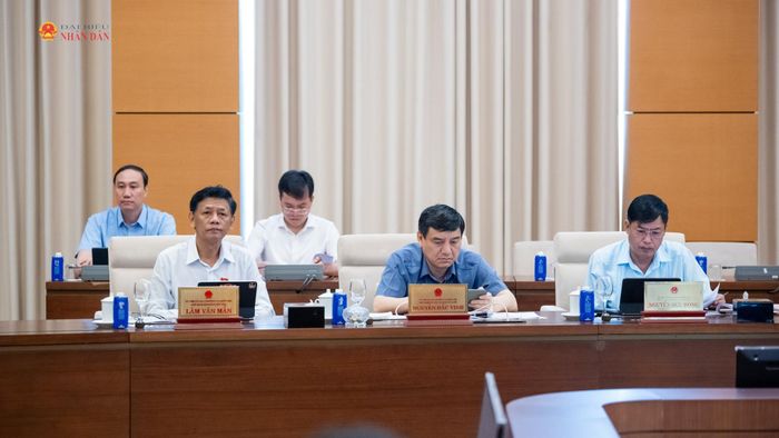 Các đại biểu dự hội nghị