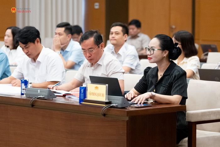 Các đại biểu dự phiên họp