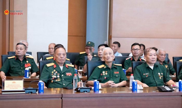 Thương binh, bệnh binh, người có công có công dự buổi gặp mặt