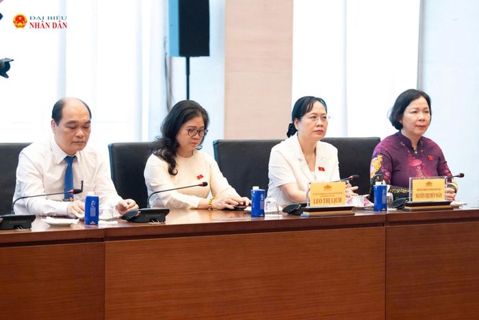 Các đại biểu tham dự cuộc gặp mặt