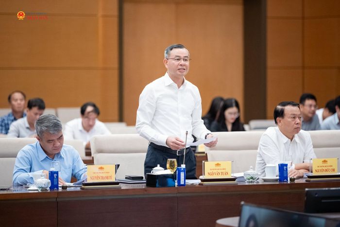 Bộ trưởng Bộ Tài chính Ngô Văn Tuấn trình bày Tờ trình định hướng xây dựng Dự án Luật Ngân sách nhà nước (hợp nhất)