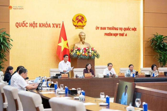 Phó Chủ tịch Quốc hội, Thượng tướng Nguyễn Doãn Anh kết luận nội dung phiên họp