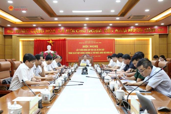 Các đại biểu tham dự và đóng góp ý kiến tại hội nghị