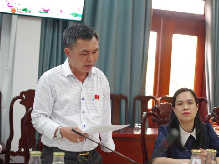 Đại diện Ban Kinh tế - Ngân sách HĐND tỉnh phát biểu góp ý tại buổi làm việc