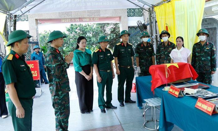 Các bước thực hiện lấy mẫu ADN liệt sĩ chưa có thông tin được thực hiện khoa học, đúng quy định tại Nghĩa trang Liệt sĩ Khắc Niệm.