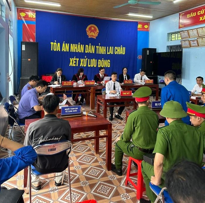 Toàn cảnh phiên tòa xét xử Giàng A Sàng và Cứ A Lử.