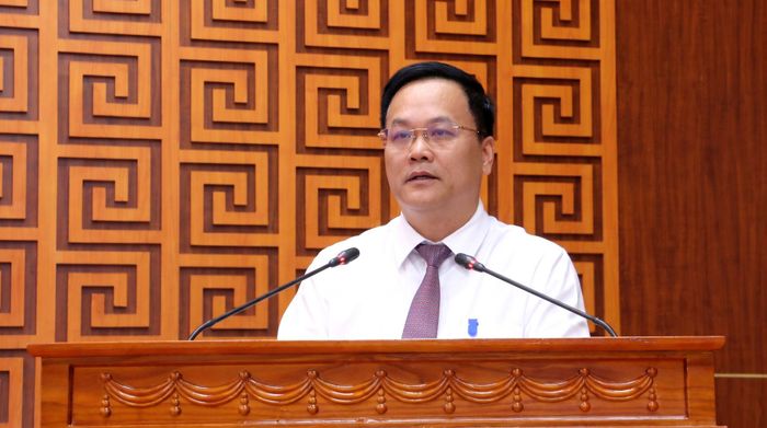 Giám đốc Sở Nội vụ tỉnh Điện Biên Nguyễn Tiến Đạt phát biểu, giao nhiệm vụ cho tập thể lãnh đạo, viên chức Trung tâm Việc làm-Người có công.