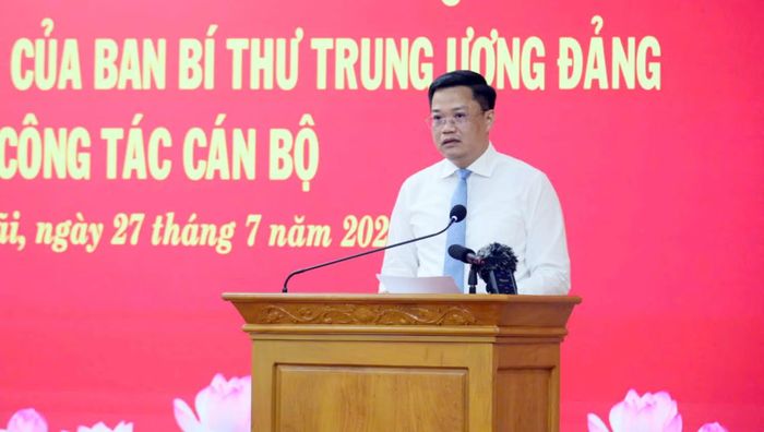 Đồng chí Nguyễn Đức Tâm phát biểu nhận nhiệm vụ.