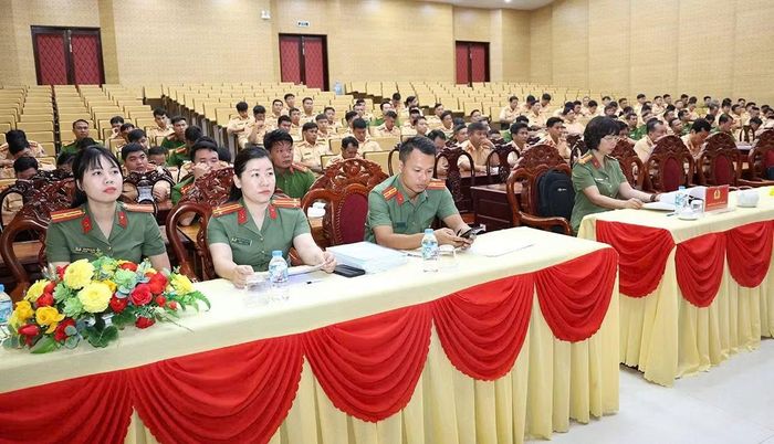 CBCS tham gia lớp tập huấn.