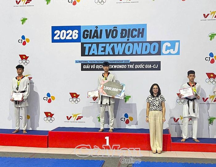 VĐV Phạm Quốc An giành Huy chương Bạc hạng cân 51 kg nam U17.