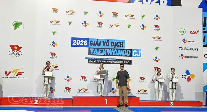 VĐV Bùi Ngọc Trâm giành Huy chương Vàng hạng cân 46 kg nữ U20.