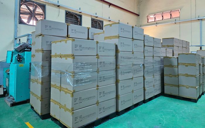 Số lượng lớn hàng hóa bị tạm giữ để tiếp tục điều tra 