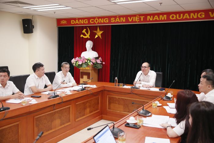 Phó Tổng Kiểm toán nhà nước Bùi Quốc Dũng phát biểu kết luận cuộc họp.