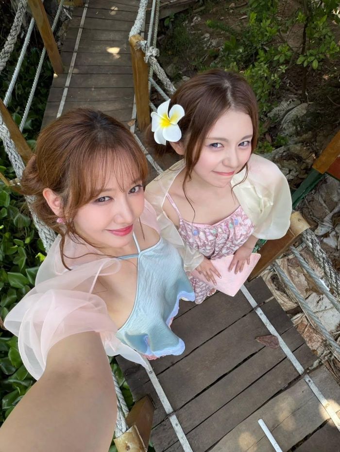 Hari Won cũng tỏ ra thích thú với chuyến đi khám phá vùng sông nước 