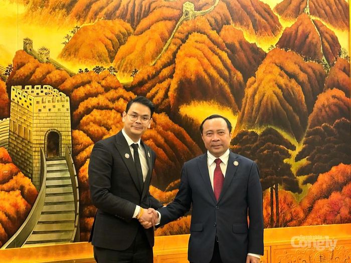 Bộ trưởng Bộ Khoa học và Công nghệ Vũ Hải Quân làm việc với Bộ trưởng Bộ Kinh tế số và Xã hội Thái Lan Chaichanok Chidchob. Ảnh: Mst.gov.vn