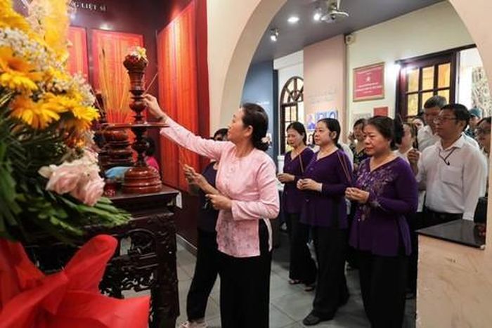 Đây là hoạt động thể hiện đạo lý “Uống nước nhớ nguồn”, “Đền ơn đáp nghĩa”