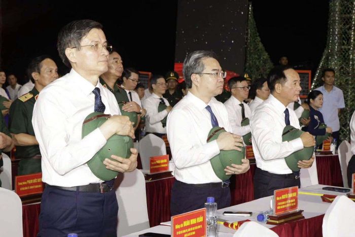 Cầu truyền hình “Đi tìm đồng đội - Sao sáng dẫn đường” là sự kiện chính trị - xã hội mang ý nghĩa nhân văn sâu sắc, nhằm tri ân các Anh hùng liệt sĩ, tôn vinh những tập thể, cá nhân bền bỉ trên hành trình tìm kiếm, quy tập hài cốt liệt sĩ và lan tỏa truyền thống “Uống nước nhớ nguồn”.
