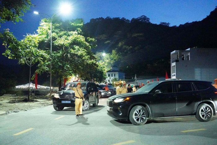Sự chủ động, phối hợp chặt chẽ giữa các lực lượng đã góp phần quan trọng vào thành công chung của Cầu truyền hình “Đi tìm đồng đội - Sao sáng dẫn đường”, tô thắm hình ảnh đẹp về người chiến sĩ Công an trong lòng Nhân dân.