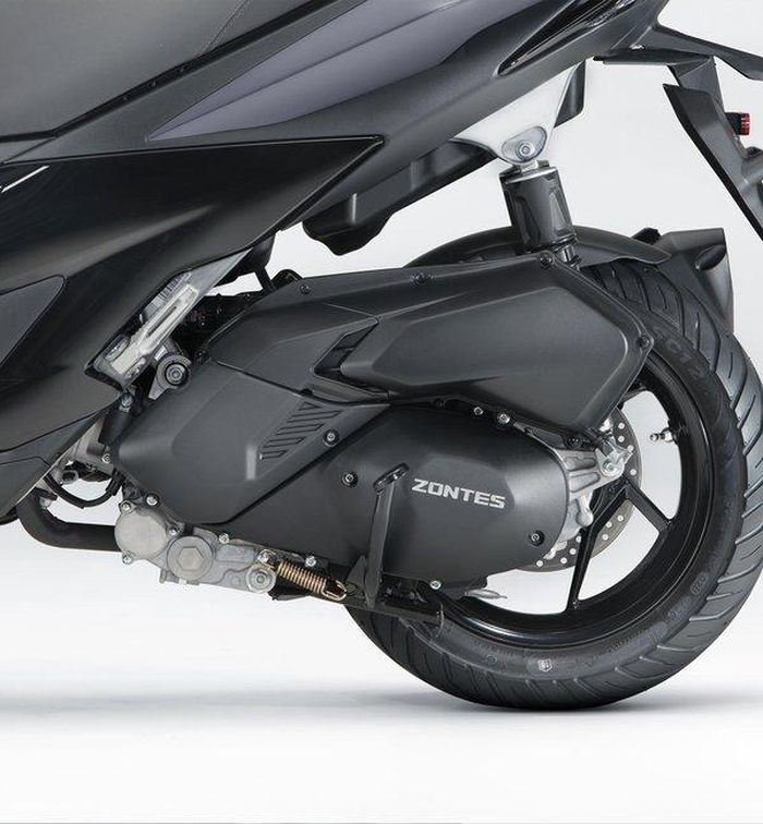 Zontes 175V vẫn sở hữu nhiều trang bị an toàn đáng chú ý