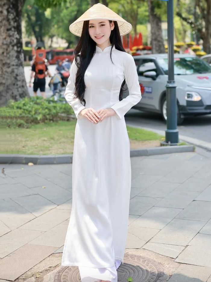 Đăng ký dự thi Hoa hậu Việt Nam 2026, Phương Linh mong muốn có cơ hội bước ra khỏi vùng an toàn, tích lũy thêm trải nghiệm và hoàn thiện bản thân. Với cô, cuộc thi không chỉ là hành trình chinh phục một danh hiệu mà còn là dịp để lan tỏa những giá trị tích cực, truyền cảm hứng đến các bạn trẻ dám theo đuổi ước mơ.