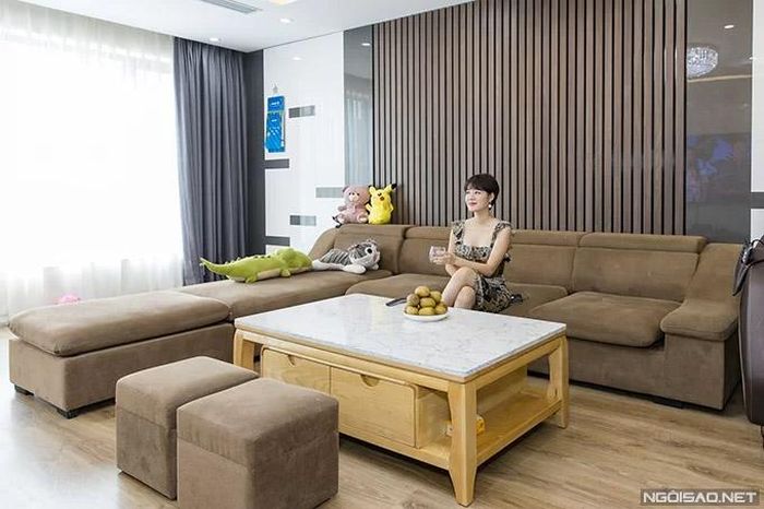 Căn nhà có 5 tầng với diện tích 137 m2 đất nền và được vợ chồng nữ diễn viên mua với giá hơn 1 triệu đô (khoảng 24 tỷ đồng).
