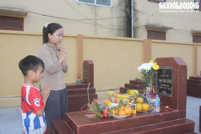 Chị Phạm Thị Hảo đau đáu, khắc khoải khi chưa tìm được hài cốt bác chồng - liệt sĩ Phạm Đình Hùng.Ảnh; ĐT
