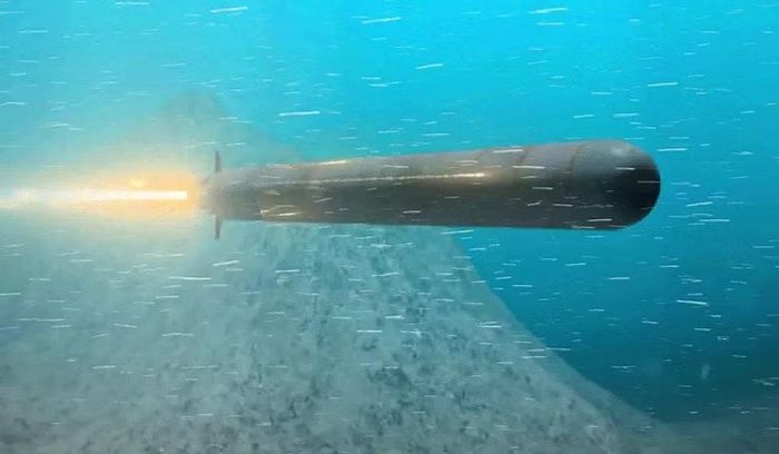 Poseidon là phương tiện không người lái dưới nước sử dụng động cơ hạt nhân, có khả năng hoạt động hàng nghìn km với tầm hoạt động gần như không giới hạn.