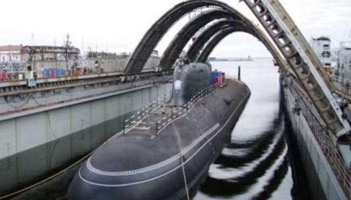 Ngoài khả năng mang nhiều phương tiện Poseidon, tàu còn đảm nhiệm các nhiệm vụ nghiên cứu biển sâu và tác chiến đặc biệt.