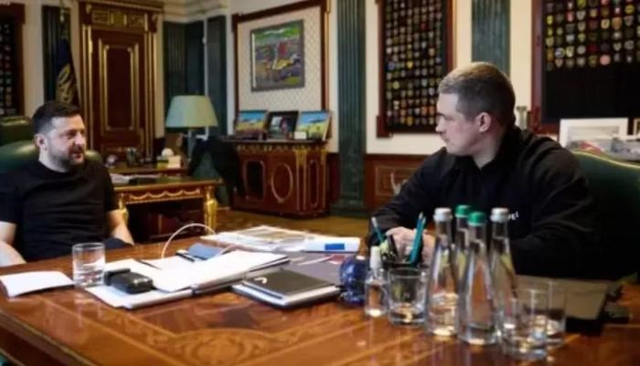 Tuy nhiên, theo Tổng thống Ukraine, những chiến dịch quân sự quy mô lớn không phụ thuộc vào bất kỳ cá nhân nào mà là kết quả phối hợp của nhiều lực lượng.