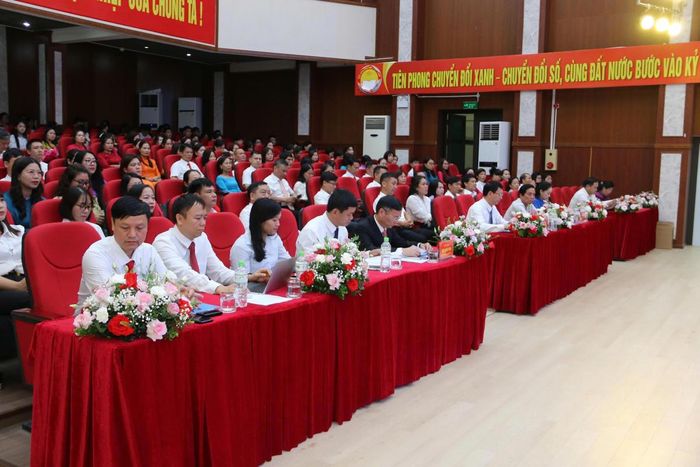 Các đại biểu tham dự tại buổi lễ. Ảnh: H.H