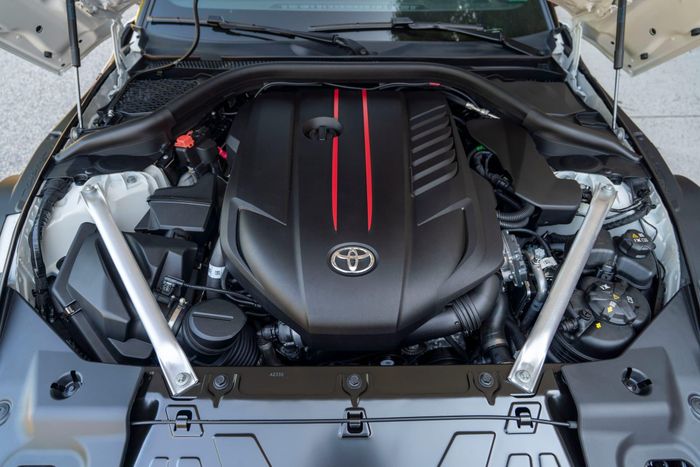  Nguyên nhân dẫn đến các đợt triệu hồi quy mô lớn của BMW là do cụm motor khởi động từ Valeo. Phụ tùng này cũng được sử dụng trên các mẫu xe thể thao Toyota GR Supra, vốn chia sẻ nhiều công nghệ với BMW Z4. 