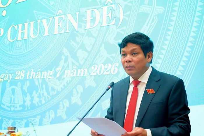 Phó Bí thư Tỉnh ủy, Chủ tịch HĐND tỉnh Quảng Ngãi Nguyễn Đức Tuy phát biểu khai mạc kỳ họp