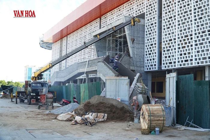 Các nhà thầu đang tăng tốc thi công, phấn đấu mỗi ngày hoàn thành khối lượng tương đương khoảng 1% giá trị hợp đồng