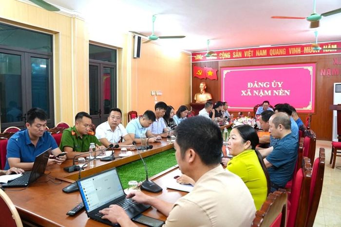 Tại điểm cầu xã Nậm Nèn