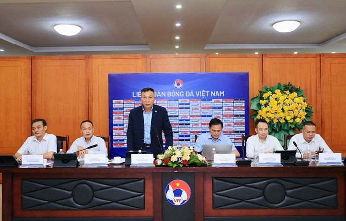 Chủ tịch VFF Trần Quốc Tuấn phát biểu tại Hội nghị