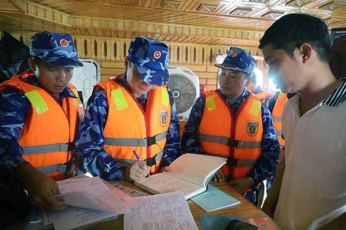 Công tác kiểm tra tàu đã được thực hiện trong chuyến khảo sát này