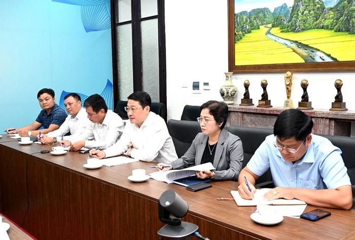 Về phía tỉnh Lâm Đồng có Giám đốc Trung tâm Xúc tiến Đầu tư, Thương mại và Du lịch Lâm Đồng Nghiêm Đình Hiếu; Phó Giám đốc Trung tâm Xúc tiến Đầu tư, Thương mại và Du lịch Lâm Đồng Nguyễn Linh Vũ; Phó Giám đốc Sở VHTTDL Lâm Đồng Nguyễn Lan Ngọc cùng các cán bộ của hai đơn vị